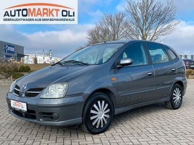 Nissan Almera Tino