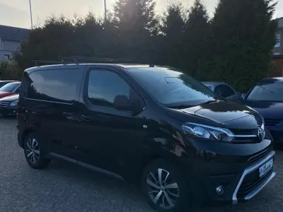 Gebraucht Toyota Proace 120 PS (88 kW) 2020 Schwarz Van / Kleinbus