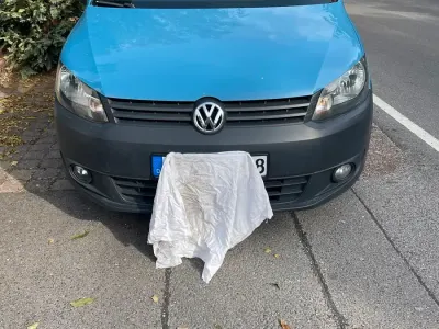 Gebraucht VW Caddy 75 PS (55 kW) 2012 Blau Van / Kleinbus