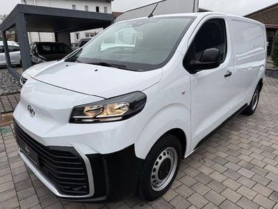 Second-hand Toyota Proace 144 CP (105 kW) 2025 Alb Monovolum