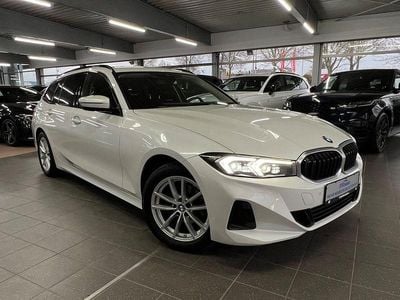 Weiß Gebraucht 2023 BMW 320 Kombi | 28.700 € (Guter Preis)