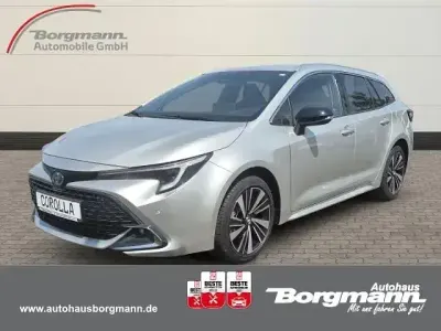 Neu Toyota Corolla 140 PS (102 kW) 2025 Silber Kombi