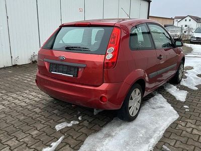 Rot Gebraucht 2007 Ford Fiesta Kleinwagen | 1.400 €