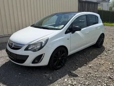 Gebraucht Opel Corsa 101 PS (74 kW) 2013 Weiß Kleinwagen