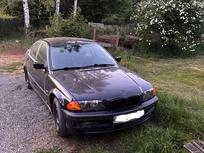BMW 323