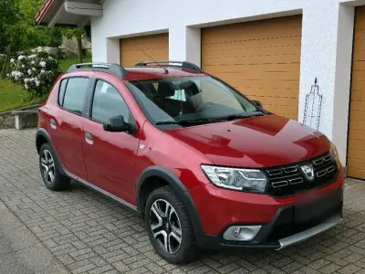 Gebraucht Dacia Sandero Celebration 90 PS (66 kW) 2018 Rot SUV