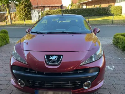Gebraucht Peugeot 207 CC 150 PS (110 kW) 2008 Rot Cabrio