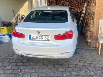 Second-hand BMW 320 Sport Line 184 CP (135 kW) 2014 Alb Berlinǎ