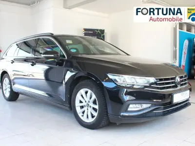 Gebraucht VW Passat Business 150 PS (110 kW) 2023 Schwarz Kombi