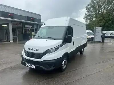 Gebraucht Iveco Daily 156 PS (114 kW) 2026 Weiss weiss Van