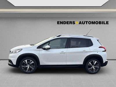 Weiß Gebraucht 2018 Peugeot 2008 Allure SUV | 11.990 € (Etwas zu teuer)