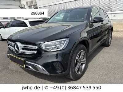 Używany Mercedes GLC300e AMG 306 KM (225 kW) 2022 Czarny SUV