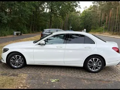 Gebraucht Mercedes C180 Avantgarde 156 PS (114 kW) 2014 Weiß Limousine