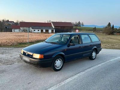 Gebraucht VW Passat 116 PS (85 kW) 1991 Blau Limousine