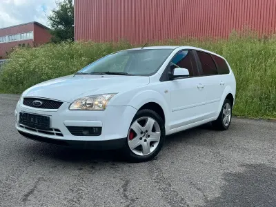 Gebraucht Ford Focus 109 PS (80 kW) 2007 Weiß Kombi