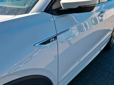 Usata VW T-Cross R-line 110 CV (80 kW) 2021 Bianco SUV