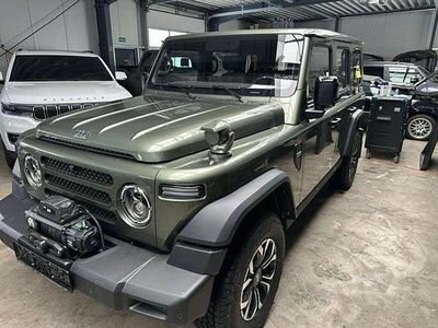 Neu BAW 212 166 PS (122 kW) 2026 Schwarz und graumatt SUV