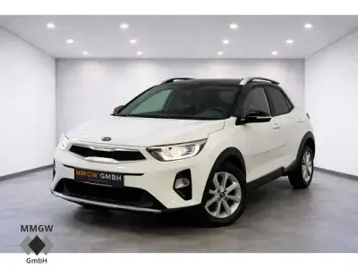 Usata Kia Stonic Vision 84 CV (61 kW) 2019 Bianco SUV