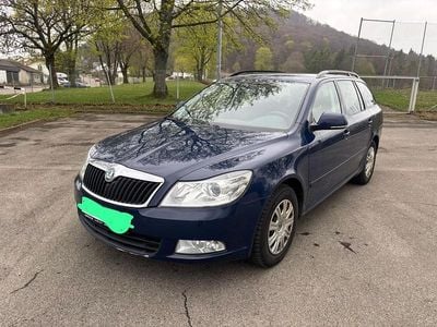 Second-hand Skoda Octavia 105 CP (77 kW) 2012 Albastru Break