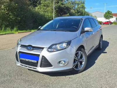 Gebraucht Ford Focus Titanium 140 PS (102 kW) 2014 Grau Kombi