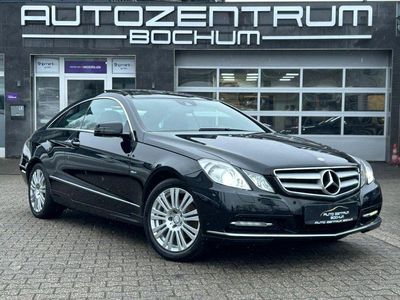 Schwarz Gebraucht 2012 Mercedes E200 Coupé | 8.971 € (Fairer Preis)