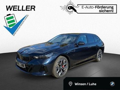 Neu BMW 550e Comfort Edition 489 PS (359 kW) 2026 Black sapphire (schwarz) Kombi
