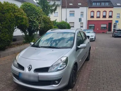 Gebraucht Renault Clio GrandTour Rip Curl 101 PS (74 kW) 2009 Silber Kombi
