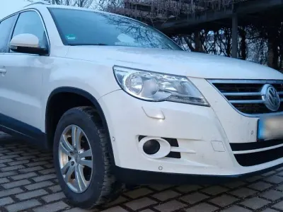 Używany VW Tiguan Sportline 140 KM (102 kW) 2011 Biały SUV