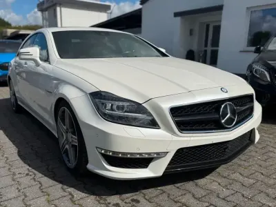 Używany Mercedes CLS63 AMG AMG 525 KM (386 kW) 2011 Biały Sedan/Limuzyna