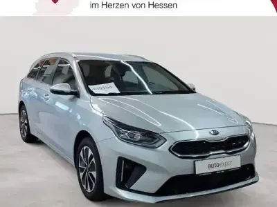 Gebraucht Kia Ceed Sportswagon Spirit 105 PS (77 kW) 2021 Sparklingsilber metallic Kombi