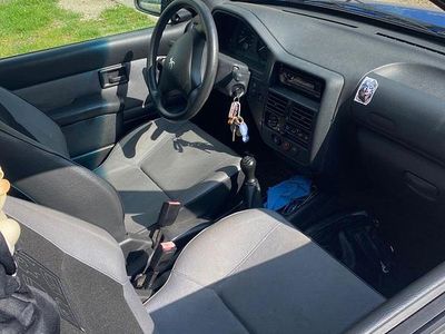 Peugeot 106