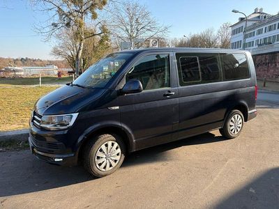 Blau Gebraucht 2016 VW Caravelle Van / Kleinbus | 16.990 € (Fairer Preis)