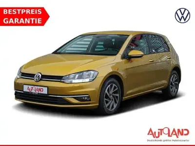 Brugt VW Golf VII Sound 125 HK (91 kW) 2017 Guld Sedan