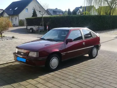 Gebraucht Opel Kadett 150 PS (110 kW) 1990 Rot Kleinwagen