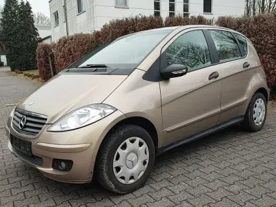 Używany Mercedes A160 82 KM (60 kW) 2006 Srebrny Hatchback