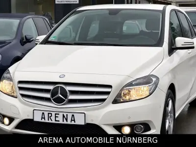 Gebraucht Mercedes B180 109 PS (80 kW) 2013 Weiß Van / Kleinbus