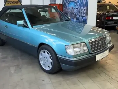 Gebraucht Mercedes E300 Sportline 220 PS (161 kW) 1993 Blau Cabrio