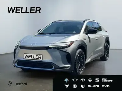 Gebraucht Toyota bZ4X Basis 150 kW (204 PS) 2023 Silber SUV