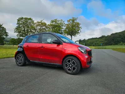 Gebraucht Smart ForFour Electric Drive Prime 41 kW (56 PS) 2017 Rot Limousine