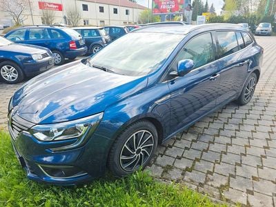 Second-hand Renault Mégane GrandTour Bose Edition 132 CP (97 kW) 2018 Albastru Break