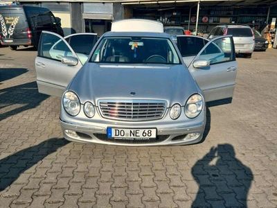 Mercedes E320