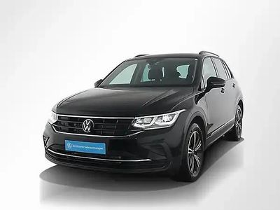 Second-hand VW Tiguan Life 150 CP (110 kW) 2023 Negru SUV