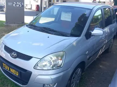 Gebraucht Hyundai Matrix 103 PS (75 kW) 2009 Silber Van / Kleinbus