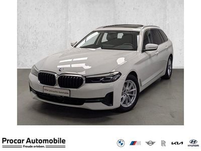 Gebraucht BMW 520 Sport Line 190 PS (139 kW) 2023 Weiß Kombi