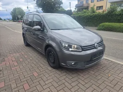 Gebraucht VW Touran Comfortline 140 PS (102 kW) 2011 Grau Van / Kleinbus