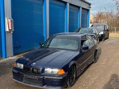Gebraucht BMW 325 Basis 192 PS (141 kW) 1994 Blau Coupé