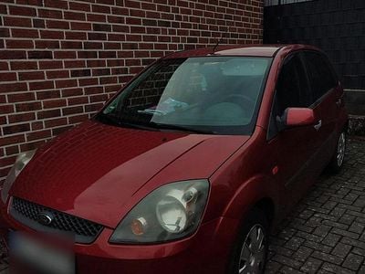 Gebraucht Ford Fiesta 69 PS (50 kW) 2007 Kleinwagen