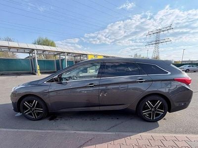 Usata Hyundai i40 Edition 135 CV (99 kW) 2014 Grigio Station wagon