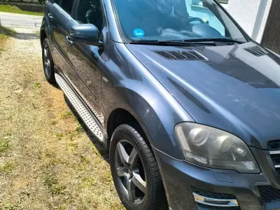 Gebraucht Mercedes ML350 224 PS (164 kW) 2010 Grau SUV