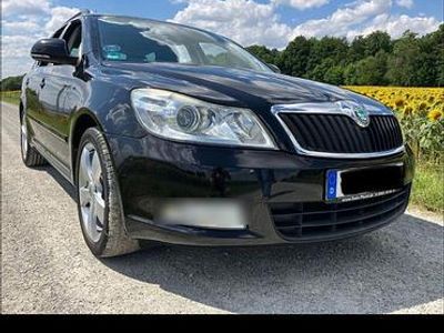 Schwarz Gebraucht 2009 Skoda Octavia Kombi | 4.999 € (Fairer Preis)